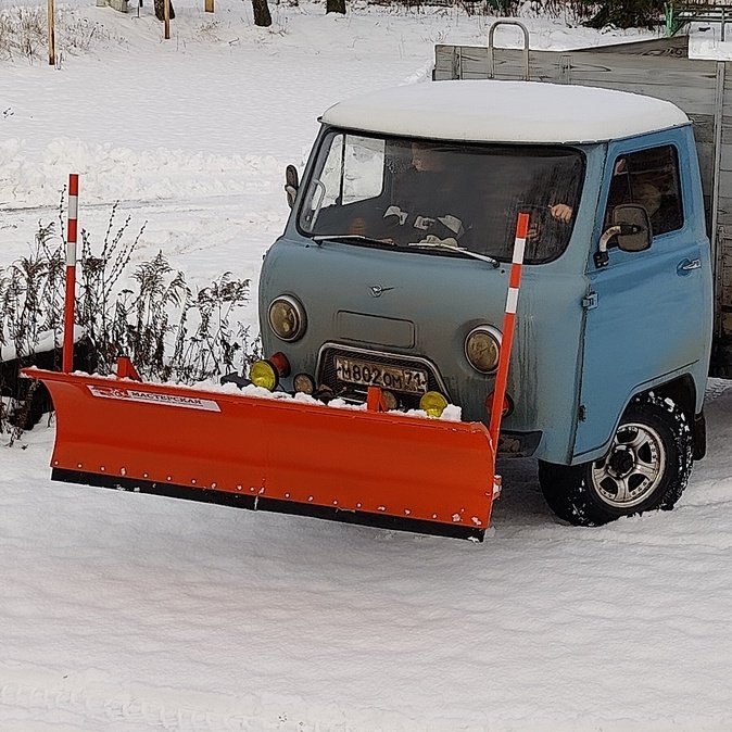 Отвал для снега на УАЗ 452 2206 3303 Буханка, Фермер, Головастик